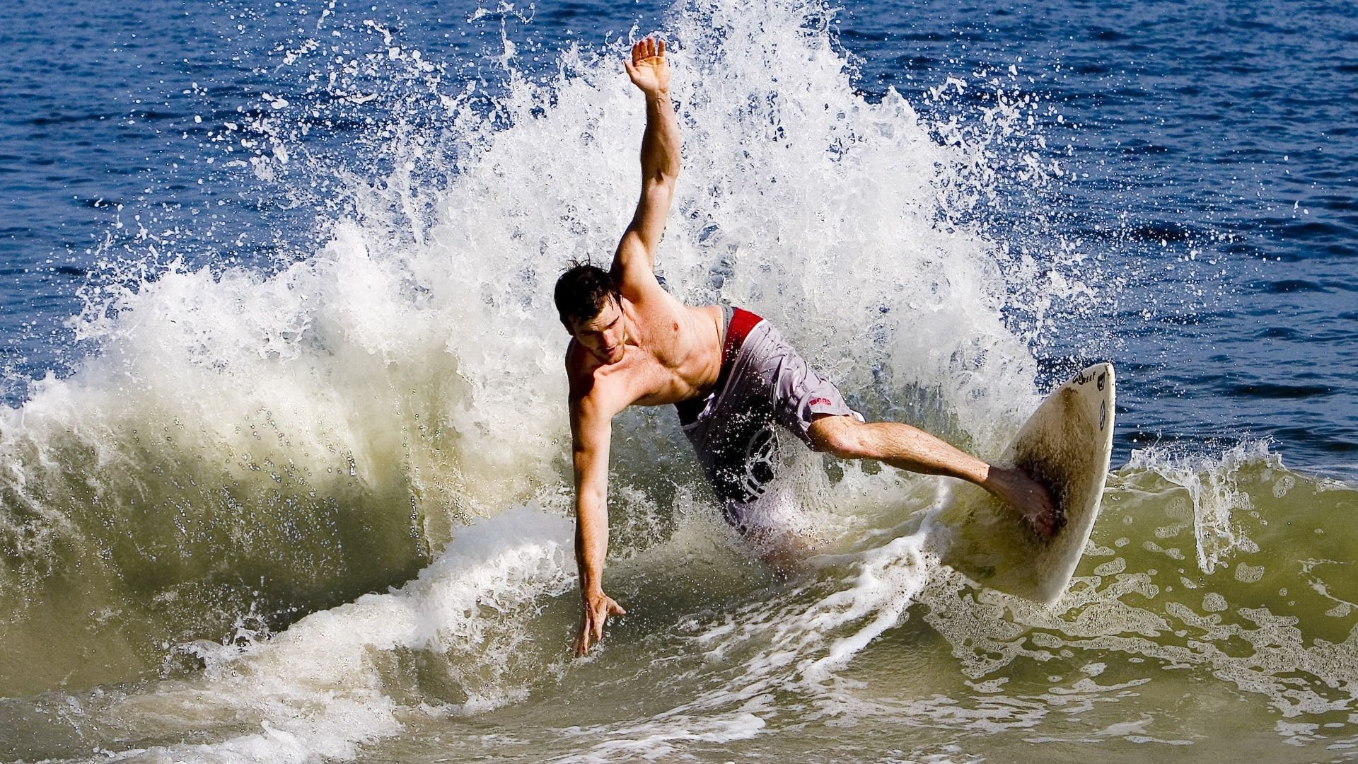 _热火队防守残酷，击退对手反扑_，热火队联防